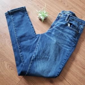 Mossimo mid rise skinny jeans. Size 12